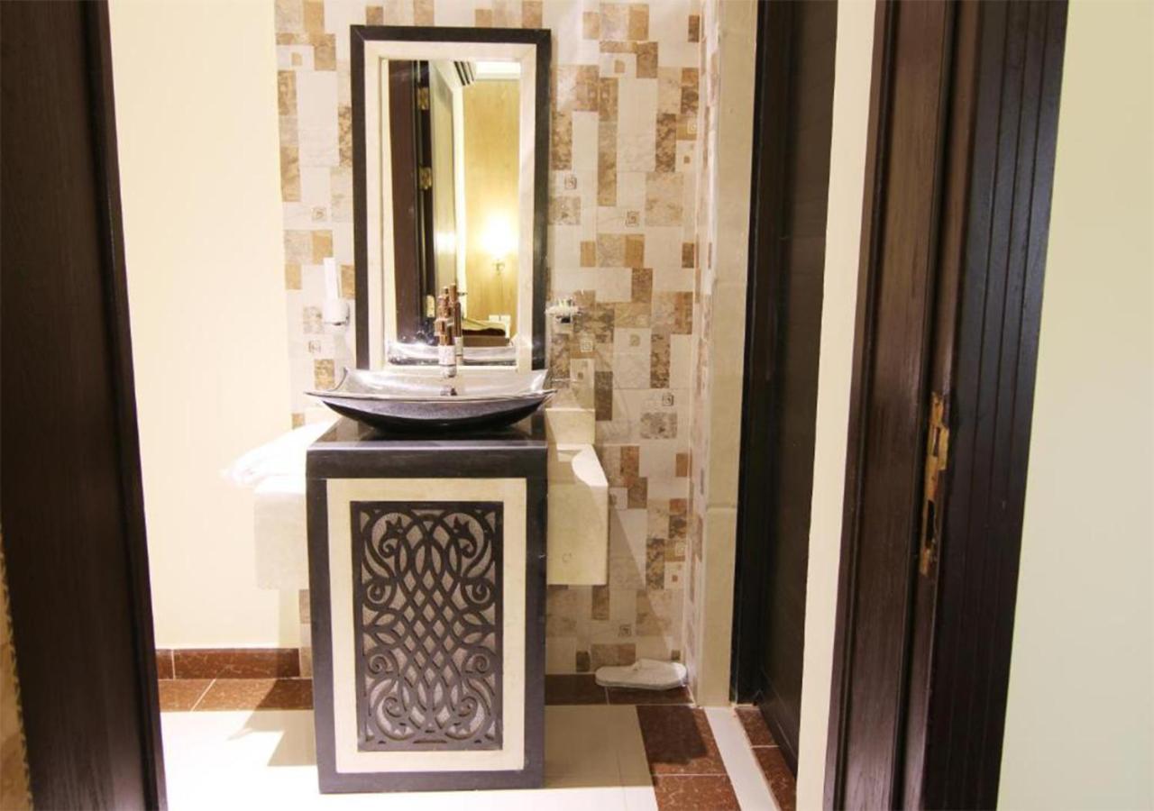 هذا منزلى الحمراء Riad Exterior foto